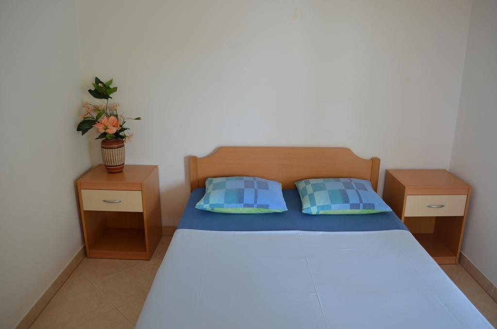 Apartments & Rooms Dordic Baška Exterior foto